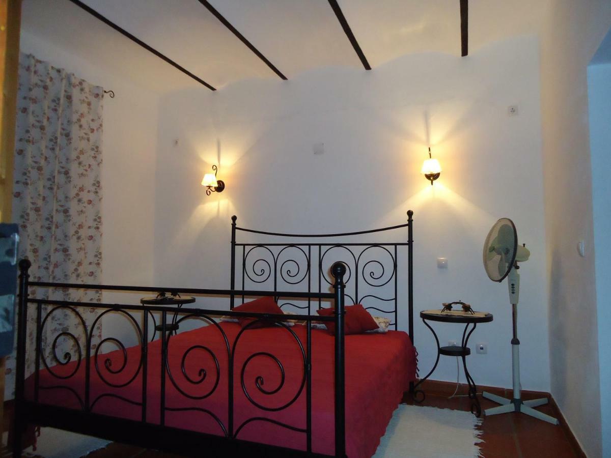 Monte Da Avo Chica Hotel Monsaraz Bagian luar foto
