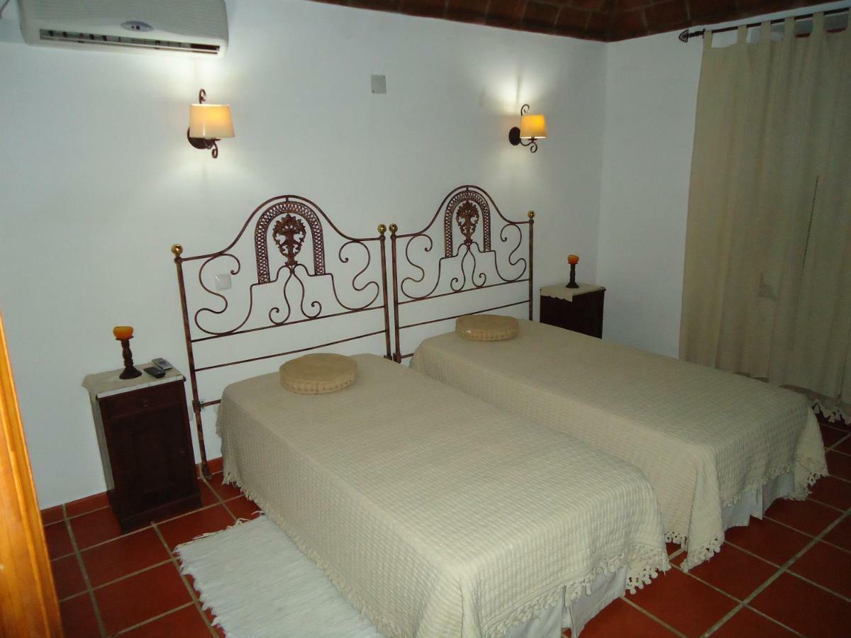 Monte Da Avo Chica Hotel Monsaraz Bagian luar foto